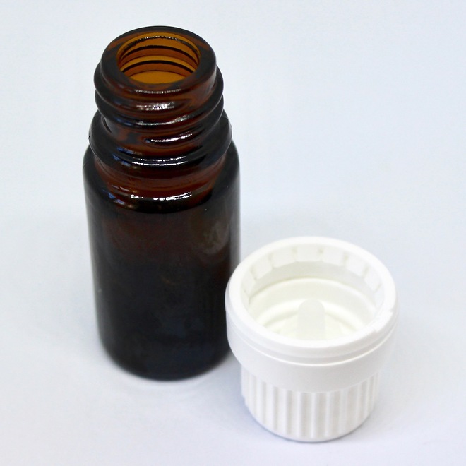 Amber glass bottle & white dripulator cap: 5ml image 0